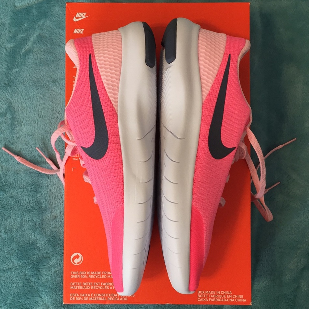 Nike Running Shoes - Picture 4 of 8